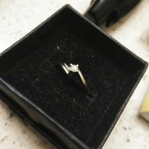 14k gold diamond ring